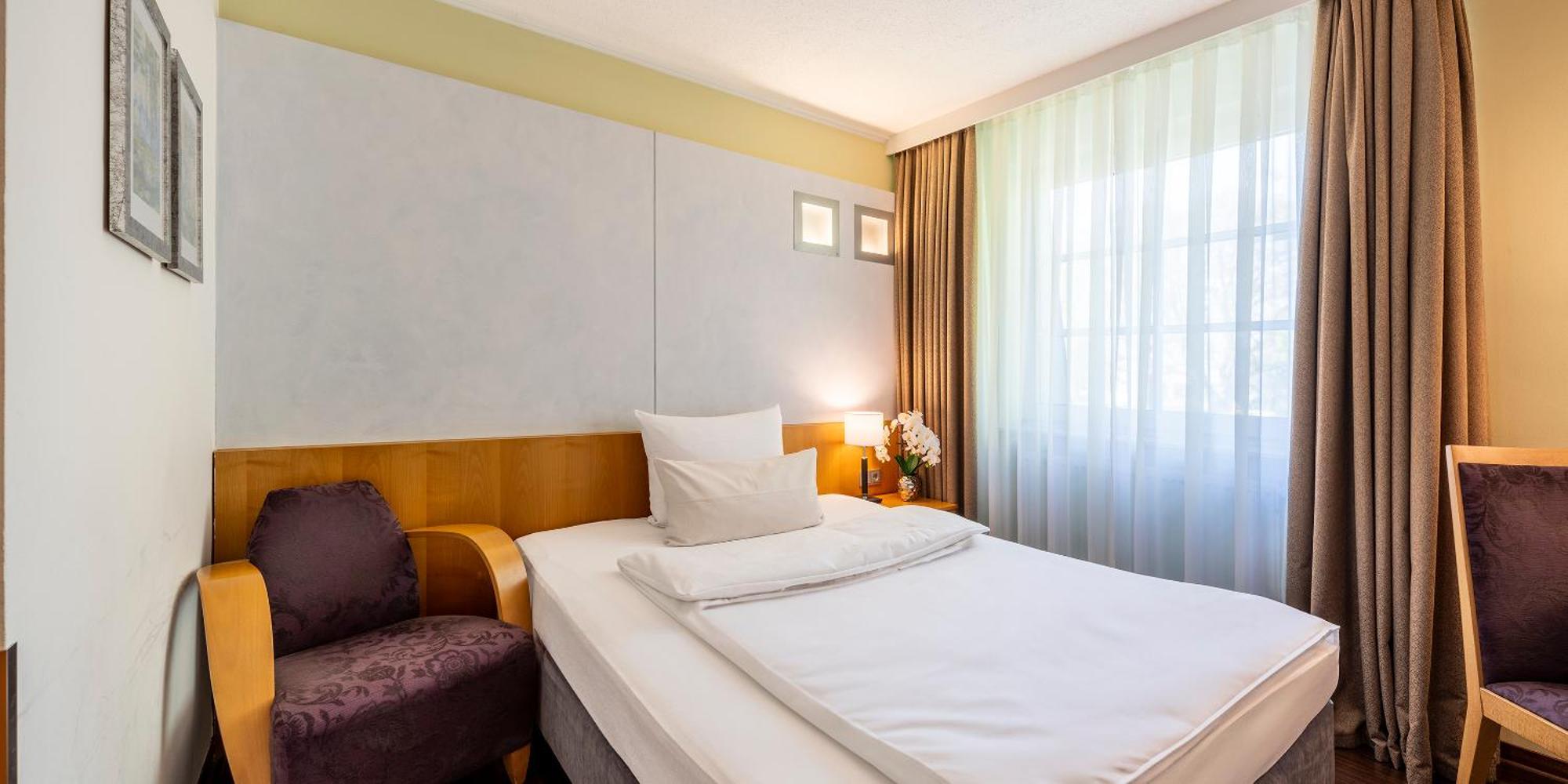 Best Western Hotel Schmoeker-Hof Нордерштедт Экстерьер фото